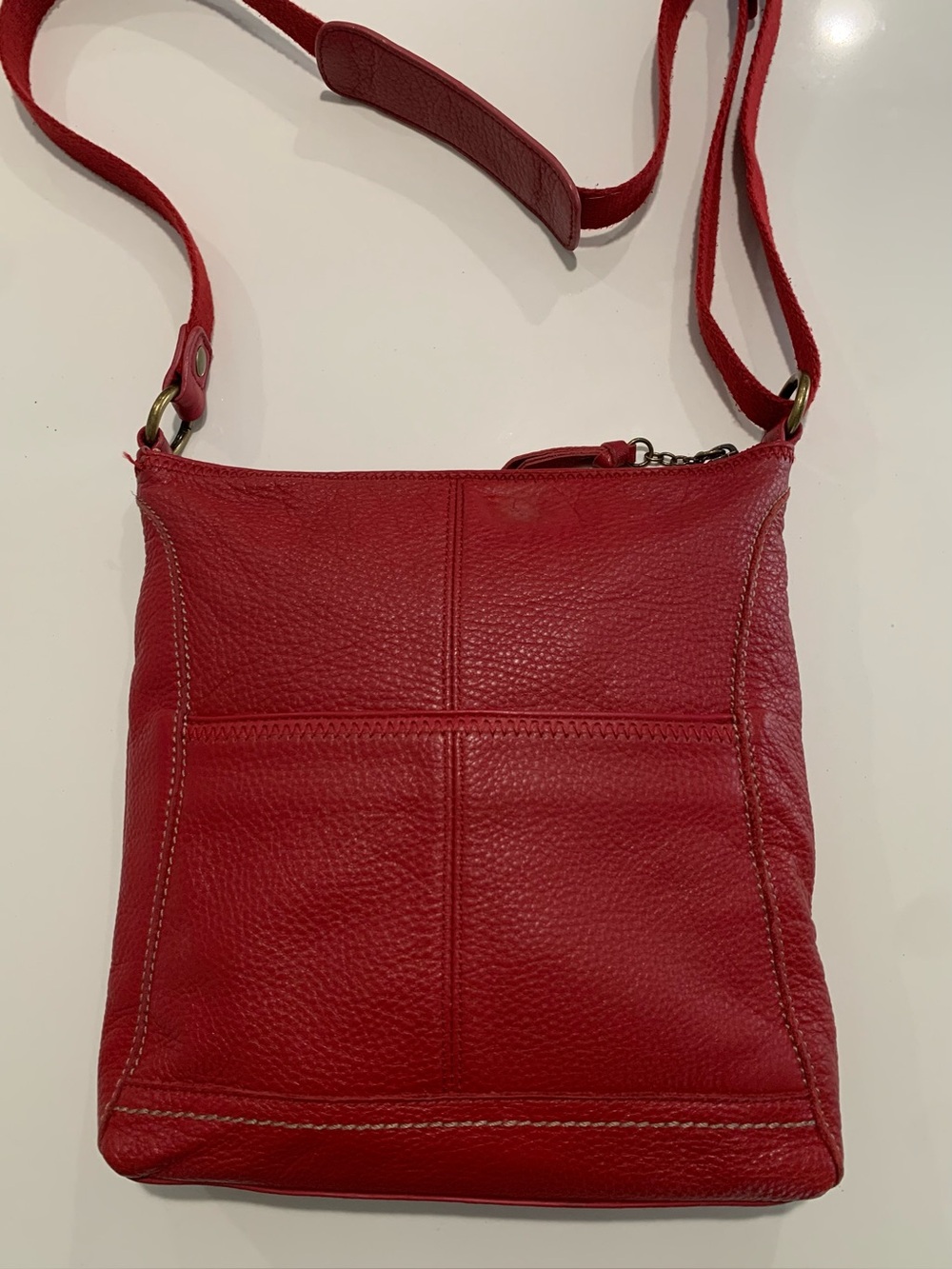 The Sak Lucia Red Leather Crossbody Shoulder Bag - Picture 4 of 16